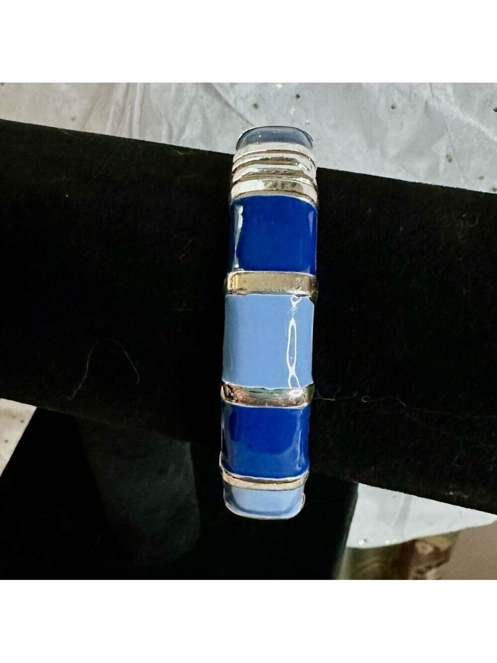 Blue & Silver Colorblock Enamel Hinged Bangle Bracelet NWOT - Picture 2 of 4